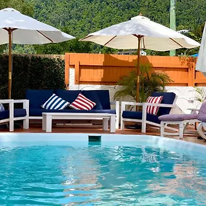 https://paradise-court.queenslandhotels.net
